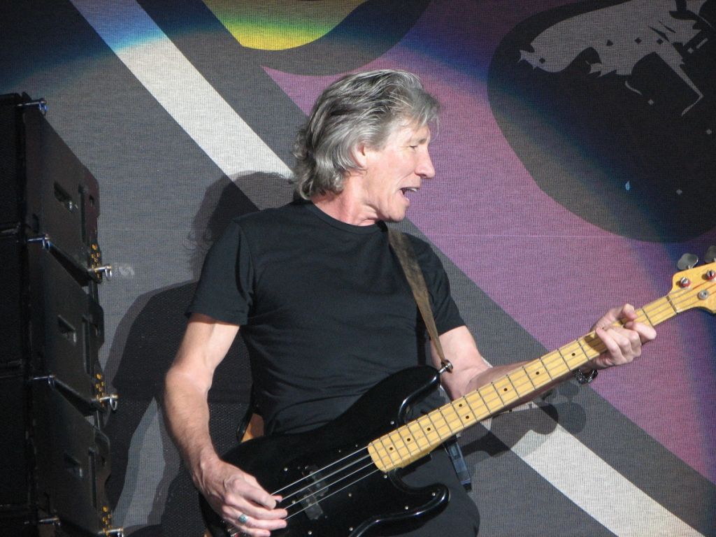 Roger Waters, l’anti-Trump: l’ex Pink Floyd progetta di cantare The Wall al confine USA-Messico