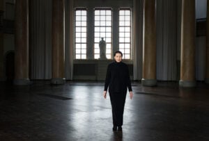 La grande retrospettiva di Marina Abramović a Stoccolma. Il video del backstage