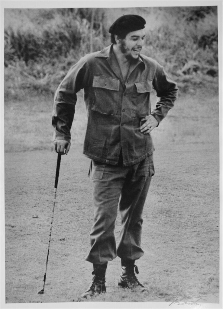 Alberto Korda, Che Guevara gioca a golf, 1961