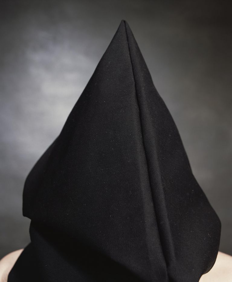 Andres Serrano, Brian Turley. The Hodden Men (Torture), 2015. Courtesy of Andres Serrano & Galleria Alfonso Artiaco