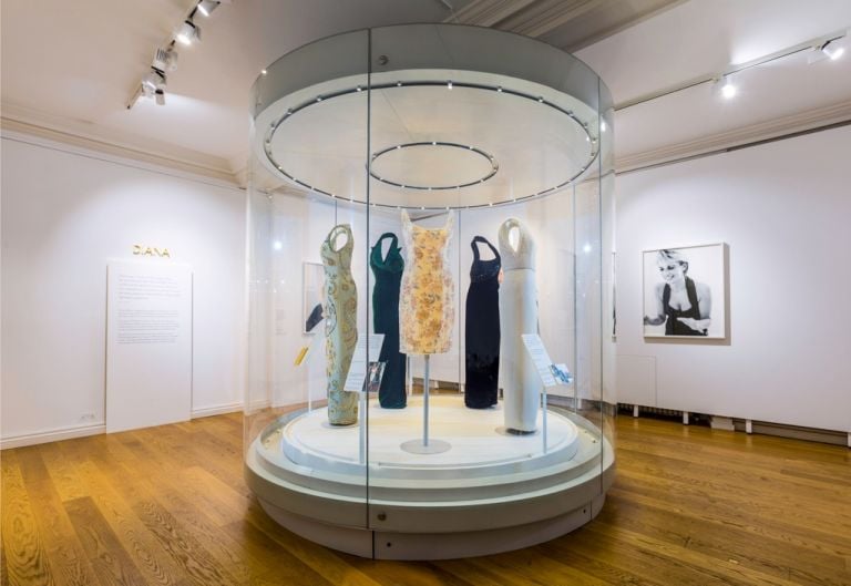 Diana. Her Fashion Story. Installation view at Kensington Palace, Londra 2017