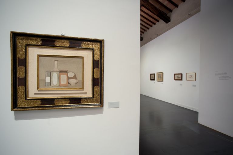 Giorgio Morandi e Tacita Dean. Semplice come tutta la mia vita. Palazzo Te, Mantova, 2017