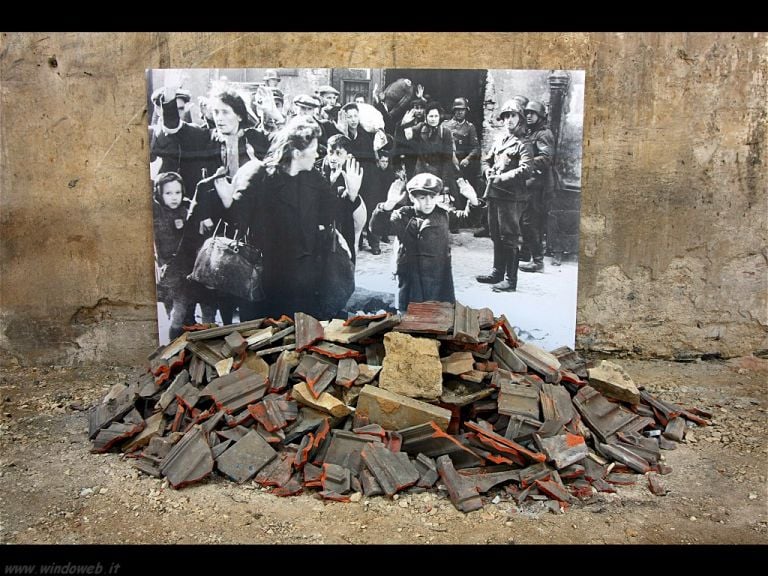 Gustav Metzger. Biennale di Carrara