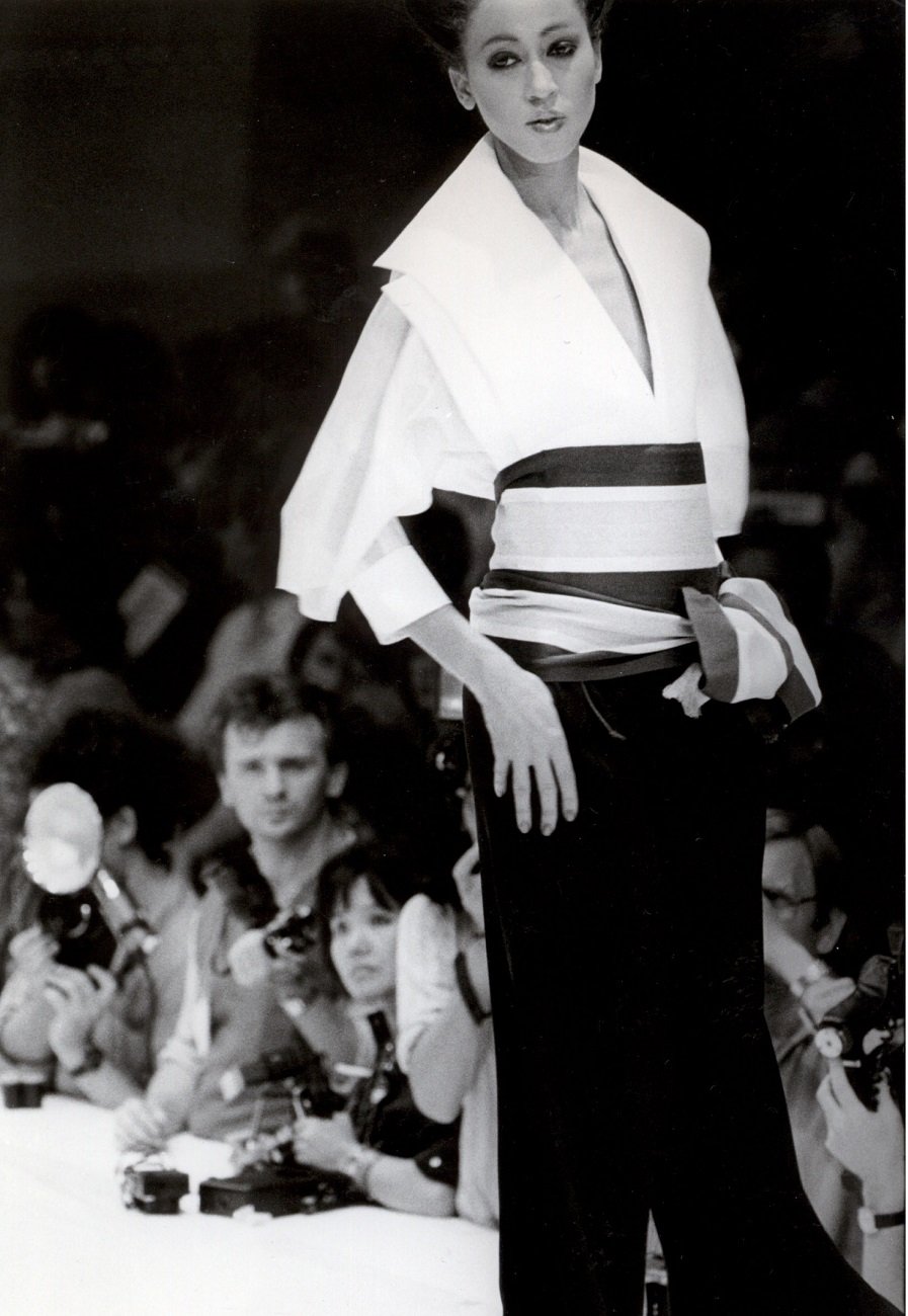 La camicia bianca secondo Gianfranco Ferre – Collezione 1982 Primavera-Estate Pret a porter