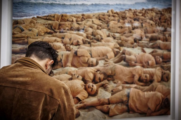 Liu Bolin. Migrants. Exhibition view at Cantieri Culturali alla Zisa, Palermo 2017