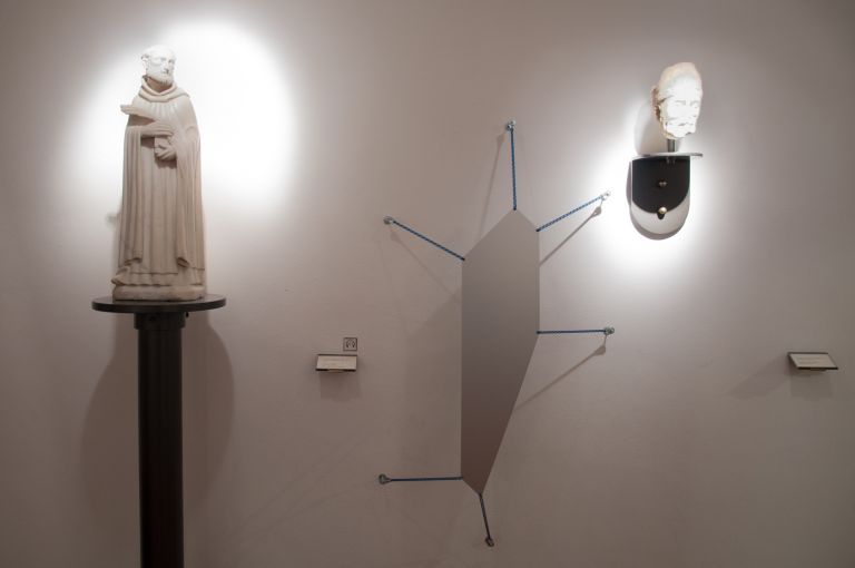 Martino Genchi. Raccogli la cosa nell’occhio. Installation view at Museo Civico Medievale, Bologna 2017. Photo Irene Fanizza