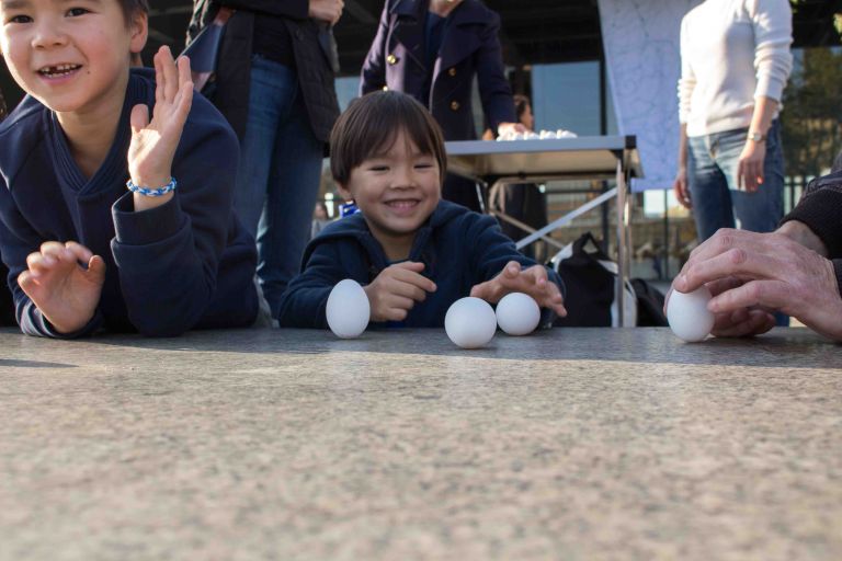 Nina Fischer & Maroan el Sani, Balancing out the temple of Orthogonality, 2014. Performance at Neue Nationalgalerie, Festival of Future Nows. Courtesy Marie-Laure Fleisch, Roma