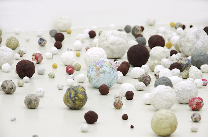 Satoshi Hirose, Tama, installation view at Galleria Umberto Di Marino Gallery, Napoli, 2015, courtesy Galleria Umberto Di Marino