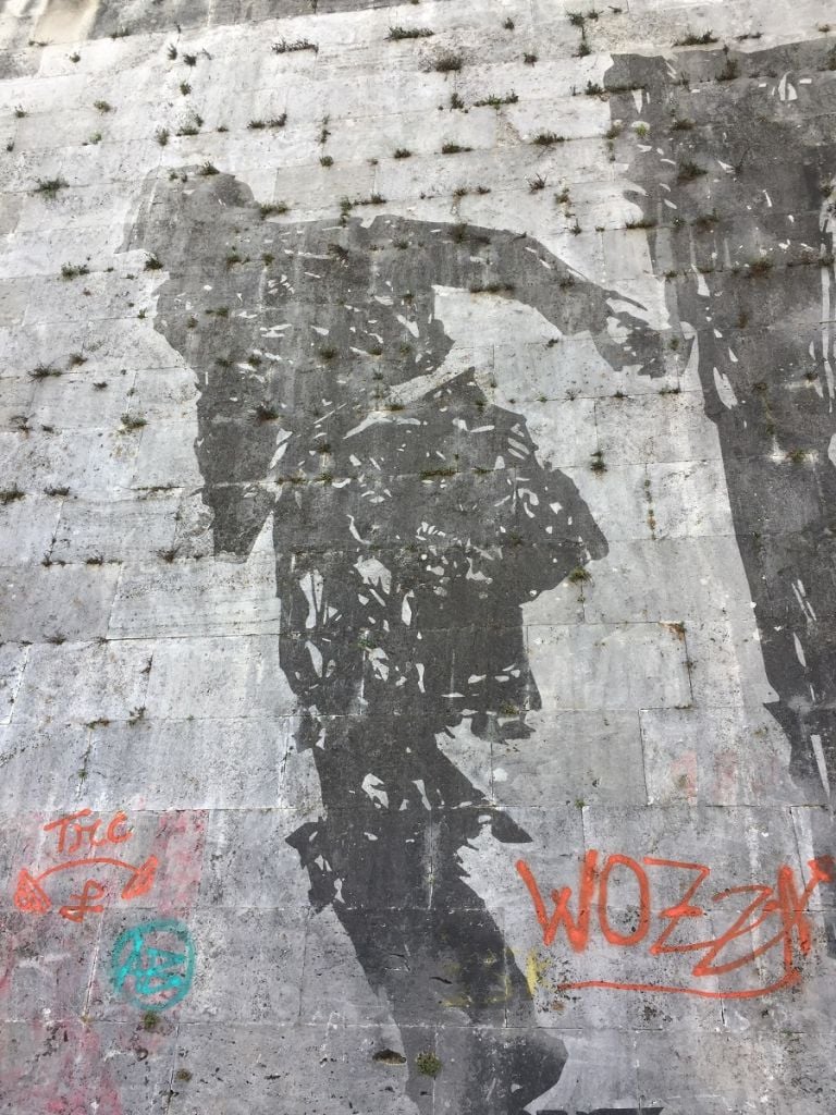 Scritte sul muro di Kentridge a Roma