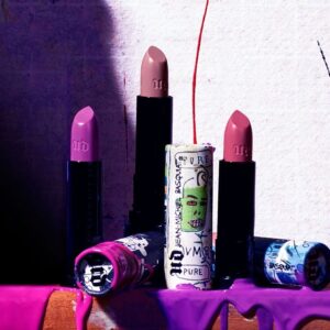 L’omaggio di Urban Decay a Basquiat. Collezione speciale, mixando arte e make-up
