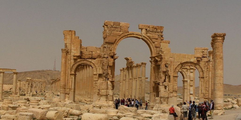 Firenze accoglie il primo G7 della Cultura. Con l’Arco di Palmira sfregiato dall’Isis