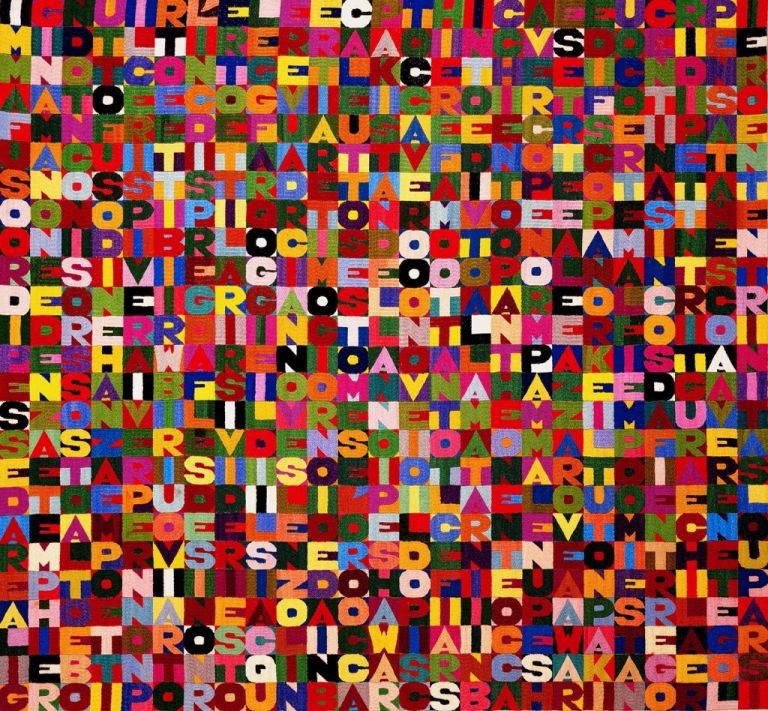 Alighiero Boetti, Oggi è il diciannovesimo giorno sesto mese dell’anno mille novecento ottantotto all’amato Pantheon, 1988. Collezione Colombo, Milano. Photo Giorgio Colombo, Milano