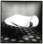 Cesare Leonardi e Franca Stagi, Nastro (Ribbon Chair), 1961. Vetroresina e acciaio, 72 x 99 x 69 cm. Courtesy Archivio Architetto Cesare Leonardi. Foto Cesare Leonardi