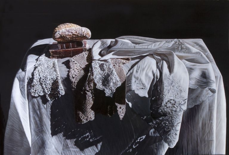 Giuseppe Carta, Grande tovaglia metafisica con pane, 2000-01