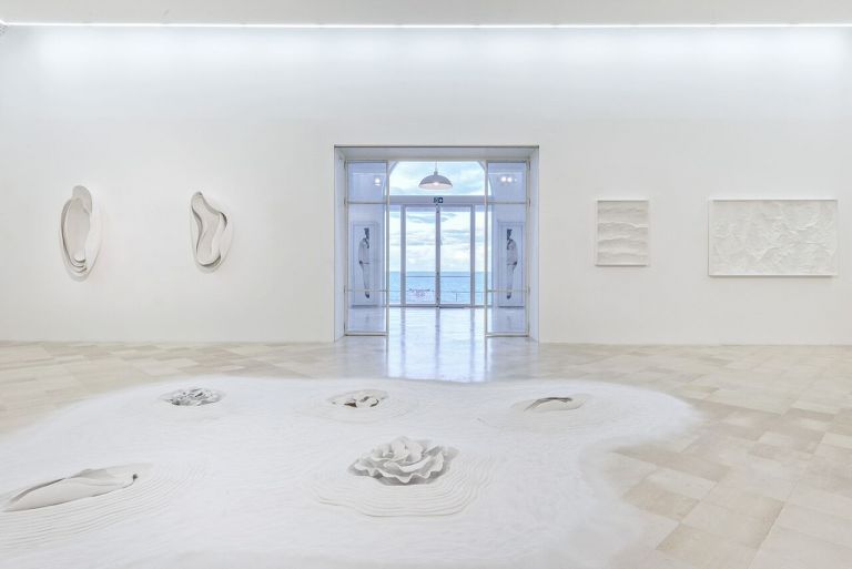 Iginio Iurilli & Francesco Bosso. A White Tale. Exhibition view at Fondazione Museo Pino Pascali, Polignano a Mare 2017. Photo © 2017 Marino Colucci-Sfera