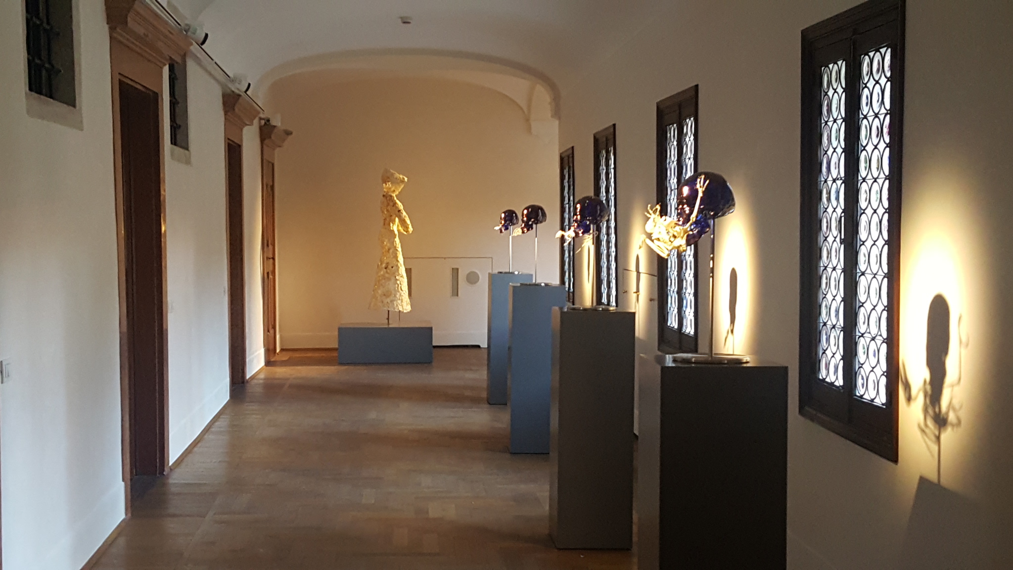 Jan Fabre. Glass and Bone Sculptures 1977-2017, exhibition view at Abbazia di San Gregorio, Venezia 2017