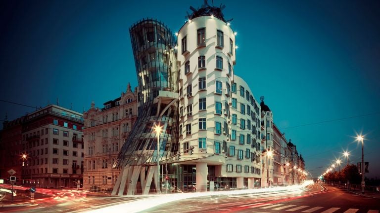 La Dancing House di Frank Gehry, fulcro della Prague Design Week