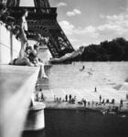 Le plongeur du Pont d'Iéna, Paris 1945 © Atelier Robert Doisneau