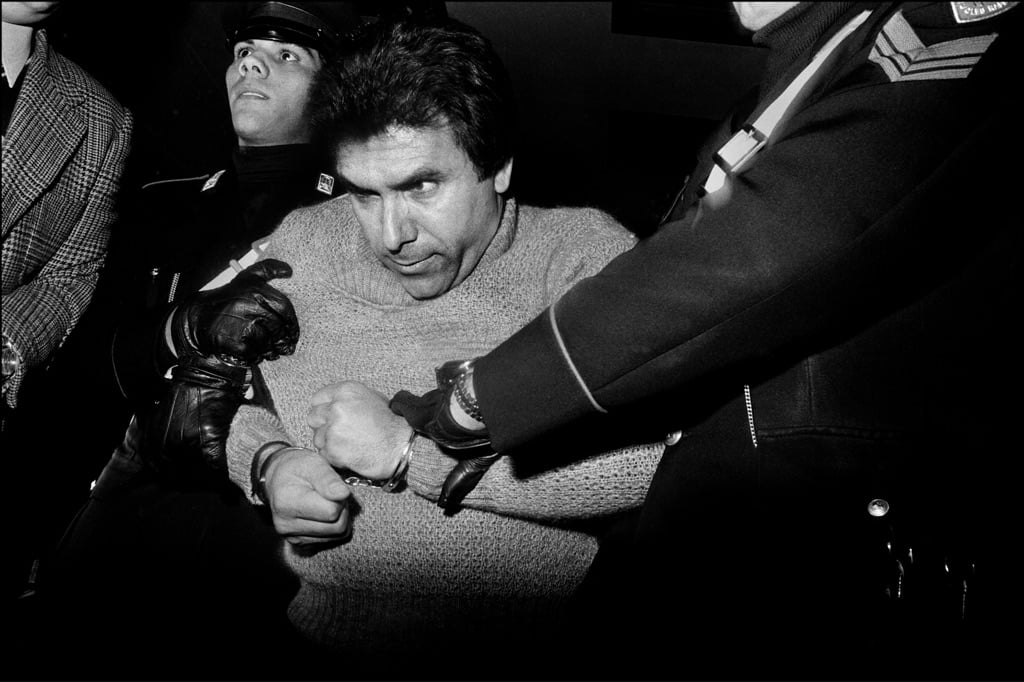 Letizia Battaglia, L'arresto del feroce boss mafioso Leoluca Bagarella, Palermo 1980. Courtesy l'artista