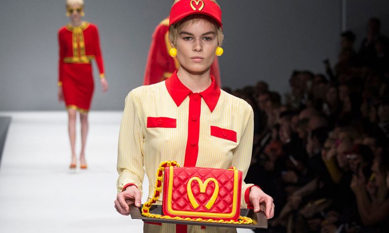 Moschino s'ispira a McDonald's, collezione Fall-Winter 2014