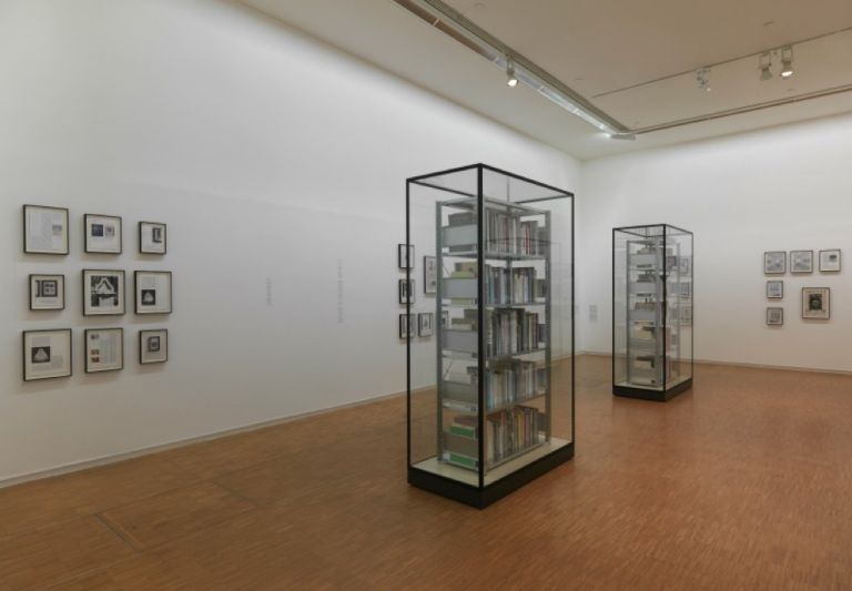 Saâdane Afif. The Fountain Archives 2008-2017. Installation view at Centre Pompidou, Parigi 2017. Photo Philippe Migeat