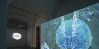 Sarah Ciracì, Like An Ocean With Its Waves..., 2017, videoinstallazione. Foto Roberto Marossi