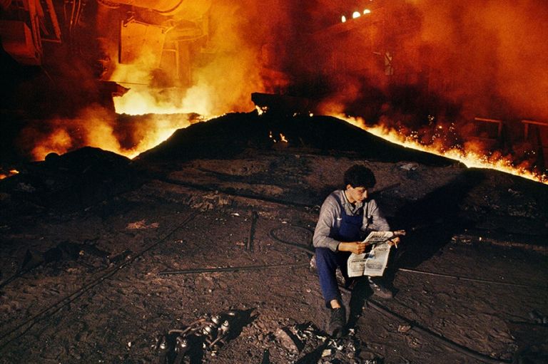 Smerderevo, Serbia, 1989 © 2012-2017 Steve McCurry