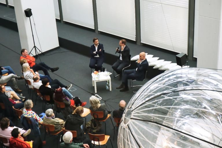 Tomás Saraceno. Aerosolar Journeys. Exhibition view at Wilhelm-Hack-Museum, Ludwigshafen 2017. Photo Erika Pisa