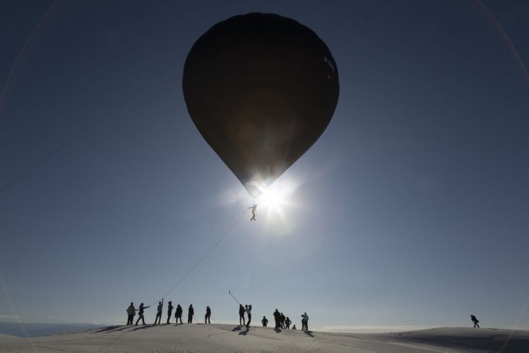 Tomás Saraceno, Aerocene, launches in White Sands, (NM, United States), 2015, Photo Studio Tomás Saraceno, 2015 (1200x800)