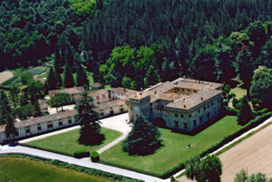 Cafaggiolo, patrimonio UNESCO, rinasce grazie ad enorme investimento privato. Succede in Toscana