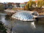 Vito Acconci Murinsel lisola sul fiume Mur a Graz Addio a Vito Acconci, pioniere contemporaneo. Muore un gigante dell’arte e dell’architettura