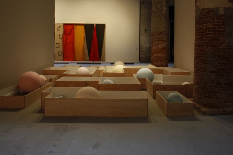 57. Biennale di Venezia, Arsenale, veduta della mostra, ph. Andrea Ferro