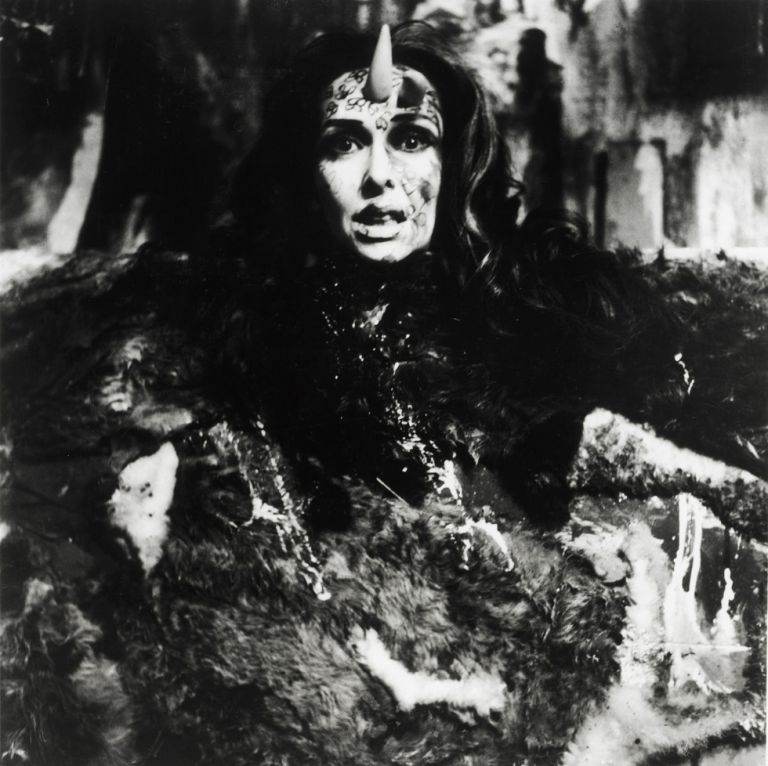 Carolee Schneeman, Eye Body. 36 Transformative Actions, 1963. Moderna Museet, Stoccolma