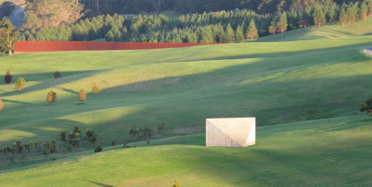 Gibbs Farm Sculpture Park New Zeland. Sol Lewitt © Gibbs Farm 2013 3 Gibbs Farm. In Nuova Zelanda c’è un parco di sculture mozzafiato