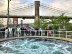 Il vortice liquido di Anish Kapoor nel Brooklyn Bridge Park