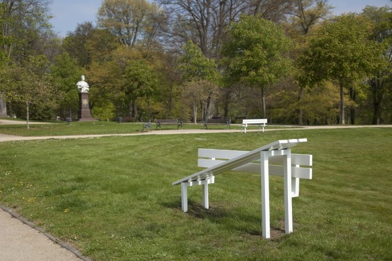 Jeppe Hein, modified social bench 7, 2005, Blickachsen 11 (2017) exhibition (courtesy Stiftung Blickachsen gGmbH, Bad Homburg, and artists)