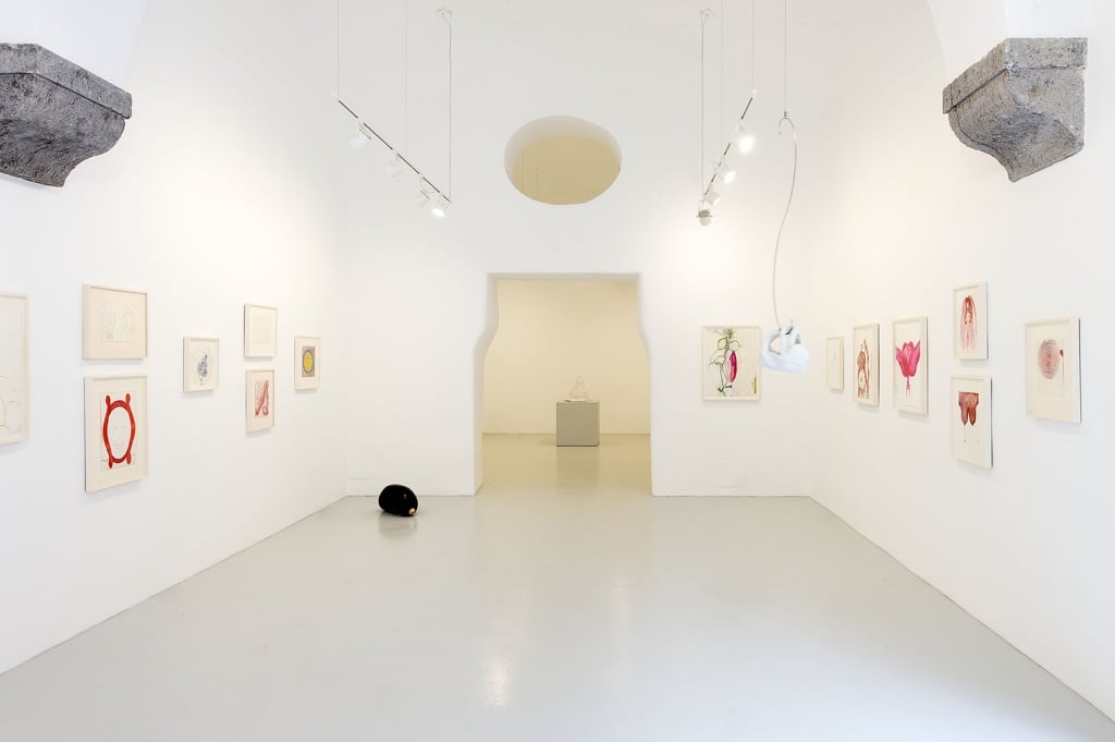 Louise Bourgeois. Voyages Without a Destination. Installation view at Studio Trisorio, Napoli 2017. Photo Francesco Squeglia