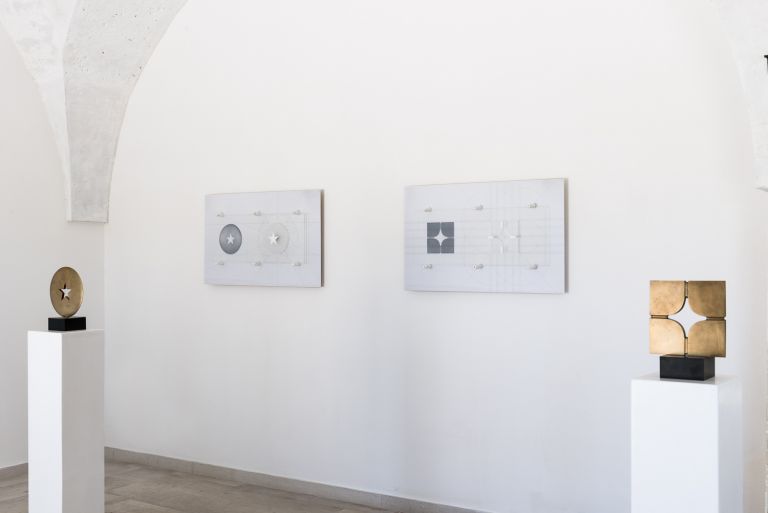 Michele Guido & Aldo Calò. Installation view at Ex Distilleria De Giorgi, San Cesario di Lecce 2017. Photo Sebastiano Luciano. Courtesy Galleria Lia Rumma, Milano-Napoli