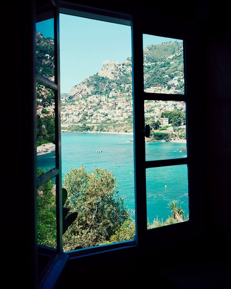 Takashi Homma, Cabanon, Cap Martin, France, 2004 ©Takashi Homma, Courtesy Taro Nasu/Viasaterna