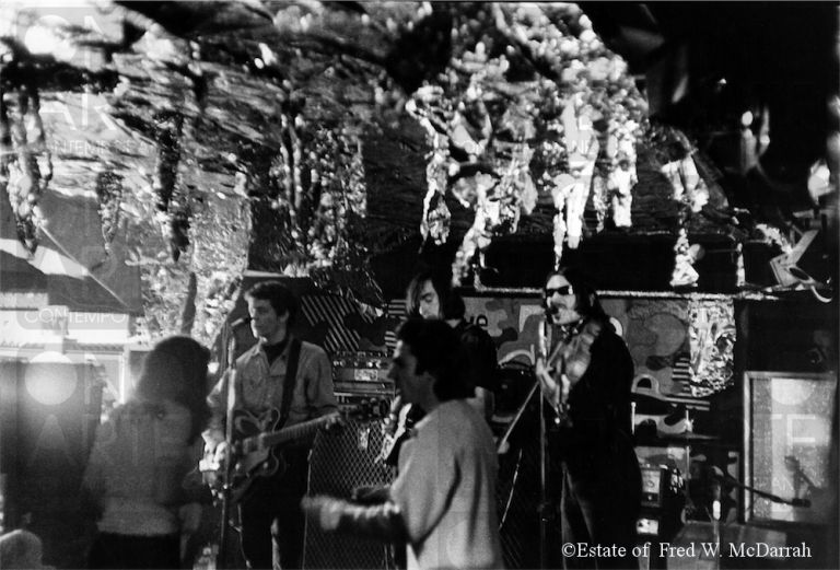 I Velvet Underground performano allo Steve Puals nightclub