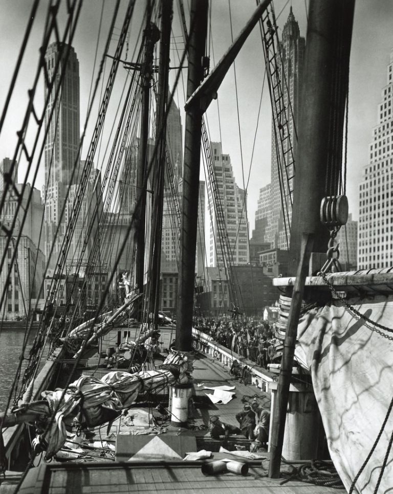 Theoline, New York, 1936 © Berenice Abbott, courtesy Howard Greenberg Gallery