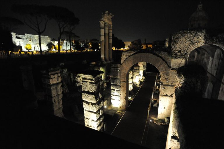 Viaggio nell'Antica Roma, il Foro di Cesare