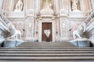 Arte a corte. Daniele Sigalot alla Reggia di Caserta