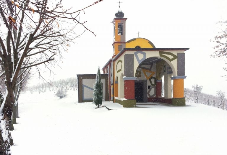 David Tremlett, Chiesetta di Coazzolo (panoramica), photo by Bruno Murialdo