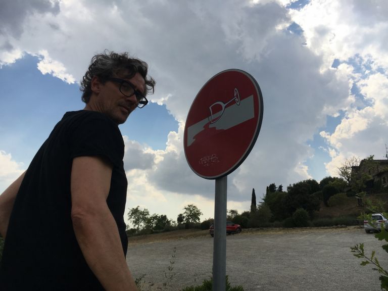 Interventi di Clet Abraham a Monteriggioni, photo by Luca Betti