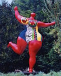Niki de Saint Phalle, Nana danseuse (Rouge d’Orient – Bloum), 1995, Collection François Odermatt, en collaboration avec la Collection d’arts visuels de l’Université McGill. © 2017 Niki Charitable Art Foundation / ADAGP / SODRAC