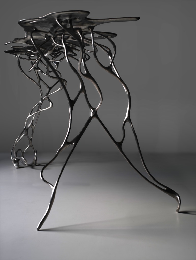 Mathias Bengtsson, Growth Table Titanium, 2016 (design 2013). Centre Pompidou, Parigi