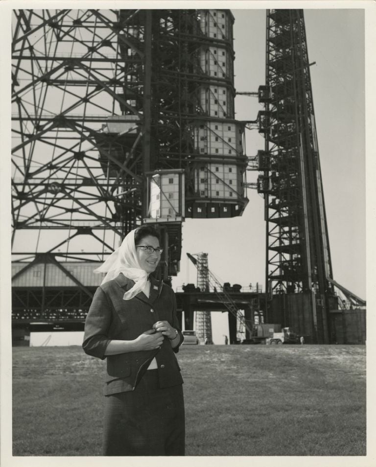 N.A.S.A. Photo, Tina Zuccoli at Pad. 37 (Cape Canaveral, Florida), 1964, gelatina a sviluppo, 20.5x25.3 cm, courtesy Fondazione Fotografia Modena (Fondo Tina Zuccoli)