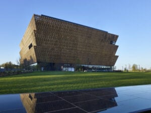 Un inquietante episodio al Museo della Cultura Afroamericana apre nuovi scenari sul post-Obama