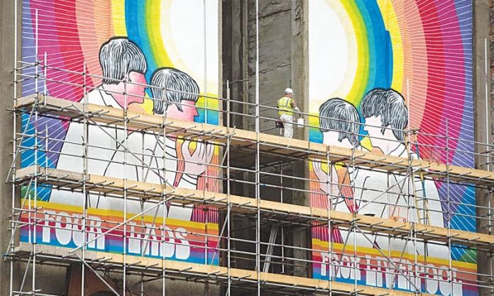 Il murale di Judy Chicago per Sgt Pepper